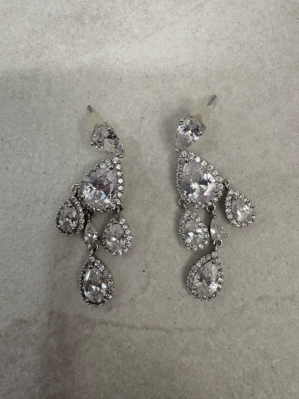 Fashion Costume Chandelier Rhinestone Lightweight Earrings - Picture 2 of 7